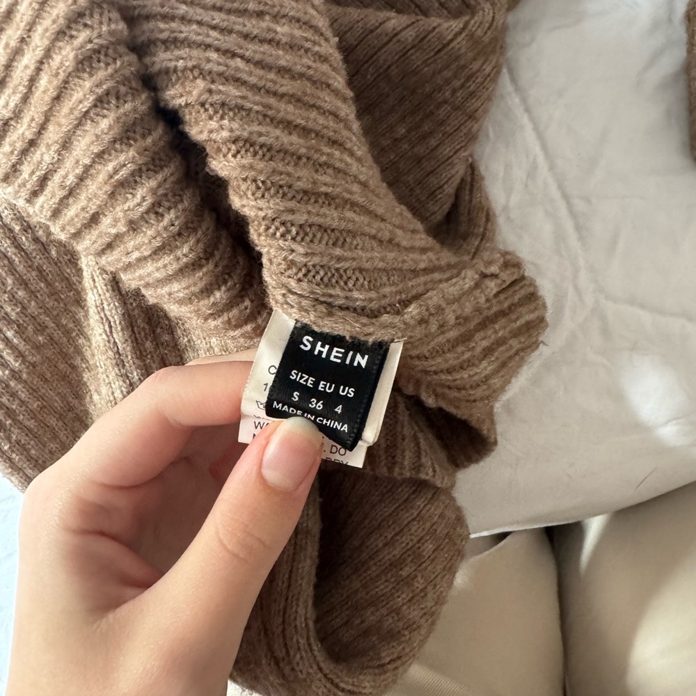 Cozy Tan Ribbed Sweater - Picture 3 of 4